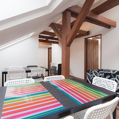 Easy Housing Hostel Praag Buitenkant foto