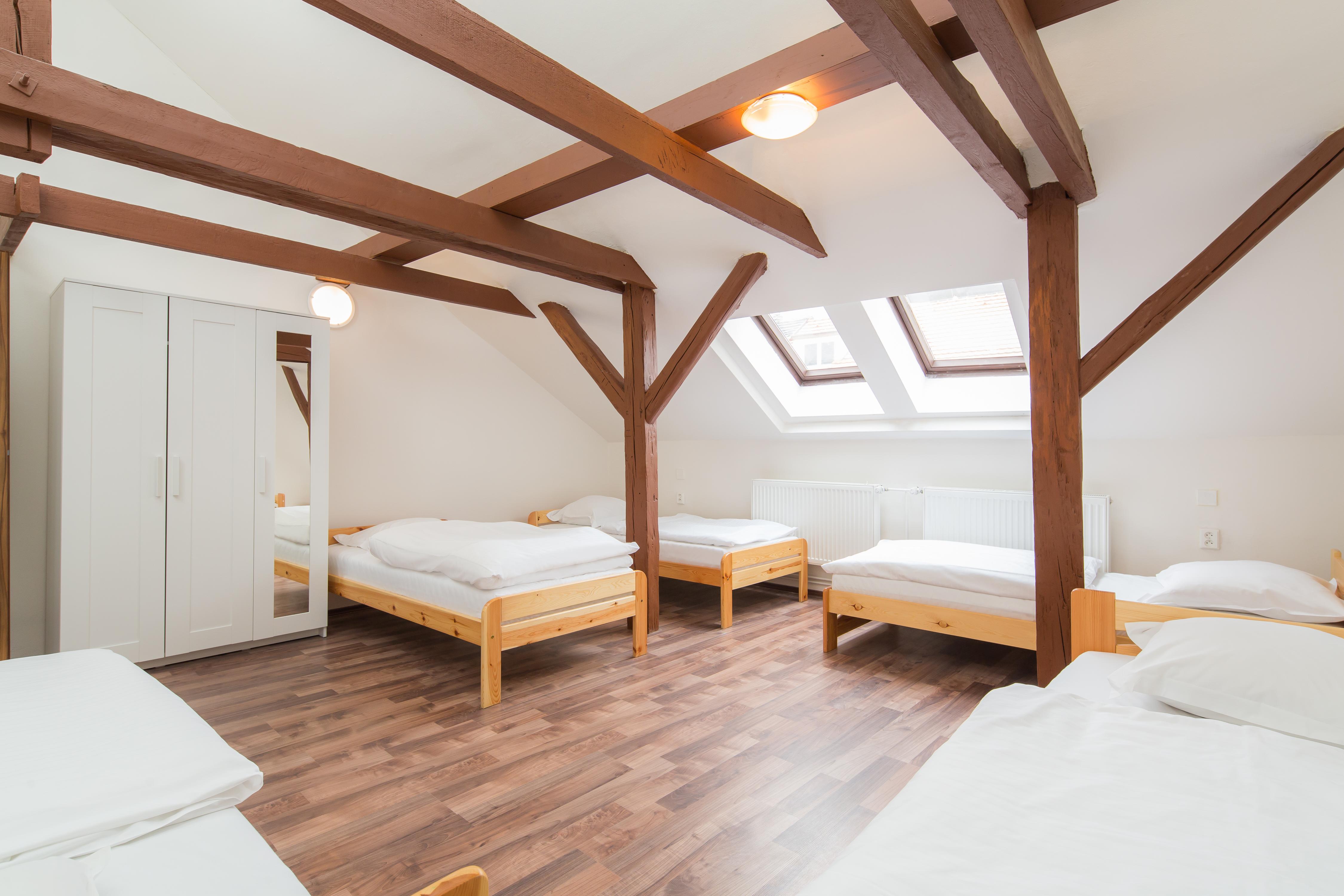 Easy Housing Hostel Praag Buitenkant foto