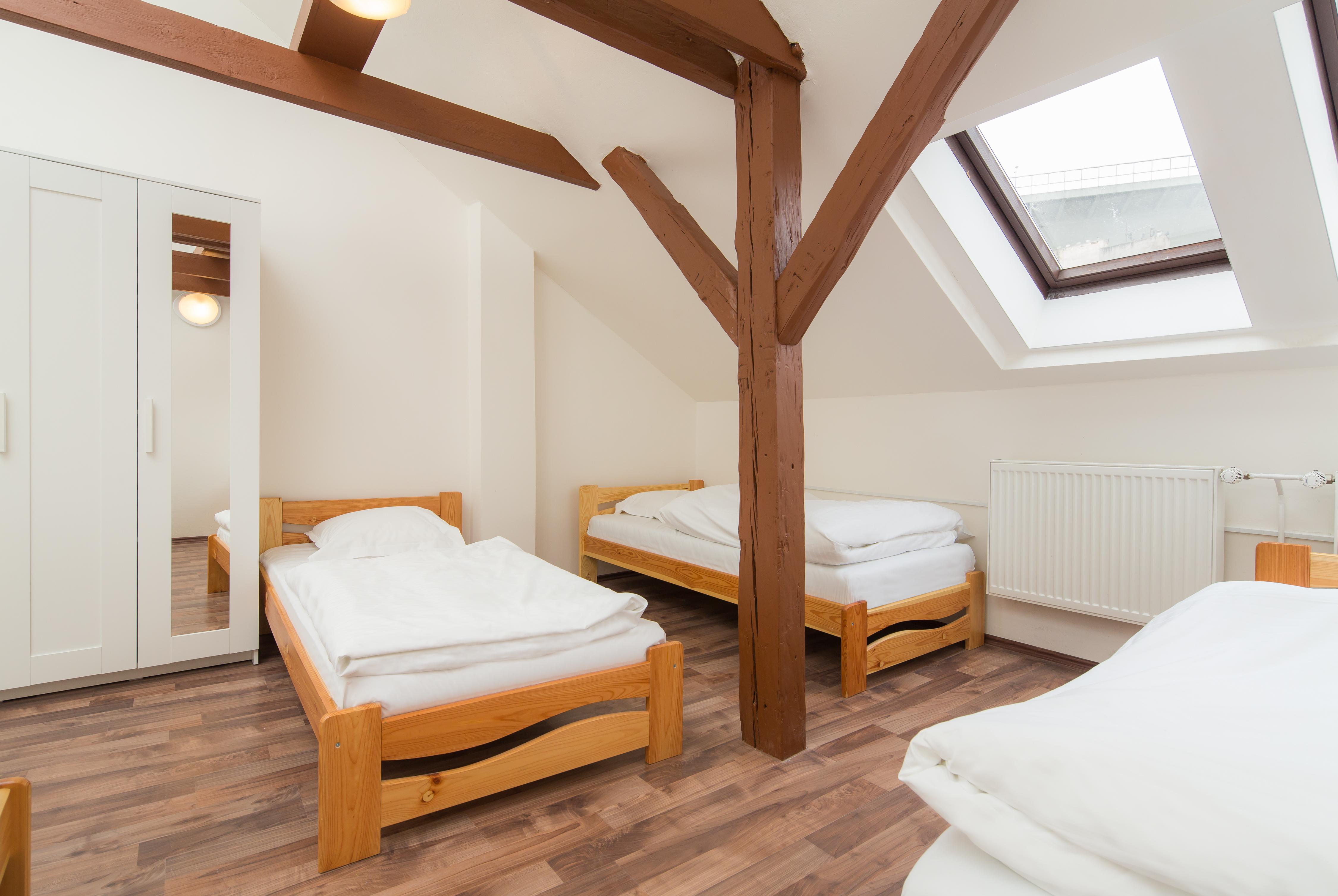 Easy Housing Hostel Praag Buitenkant foto