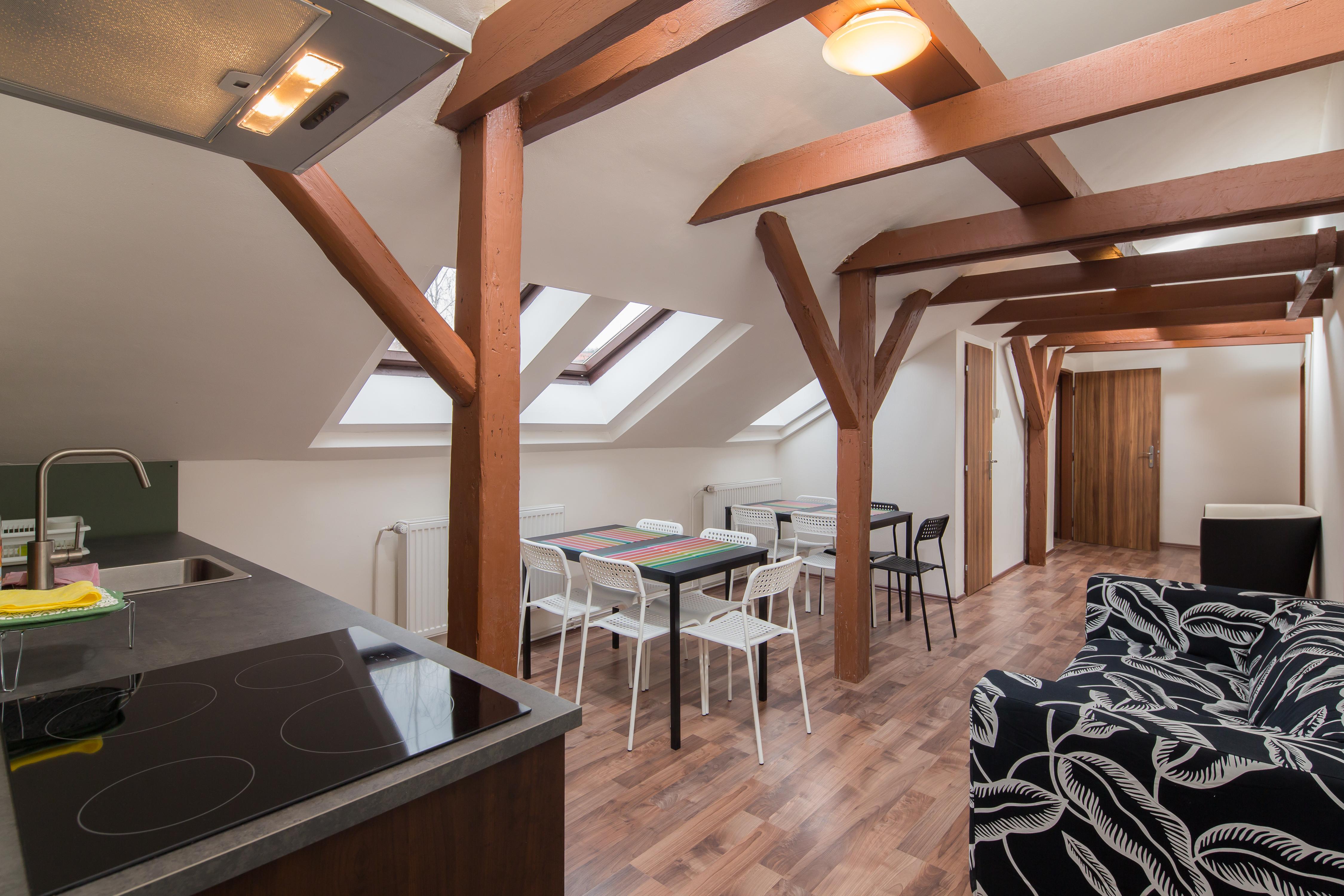 Easy Housing Hostel Praag Buitenkant foto