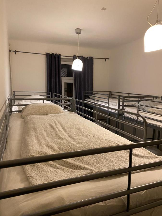 Easy Housing Hostel Praag Buitenkant foto