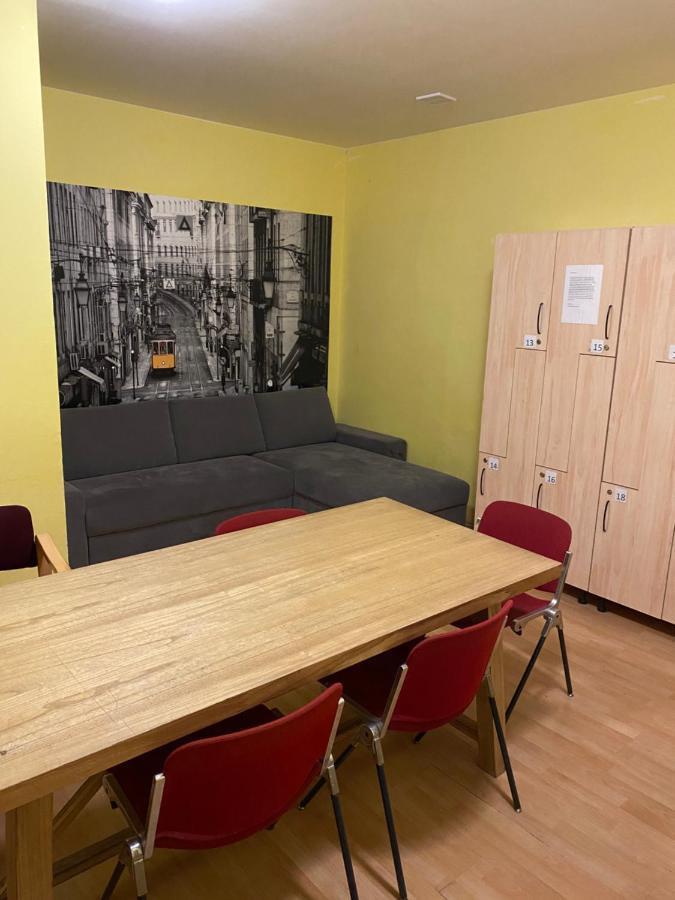 Easy Housing Hostel Praag Buitenkant foto