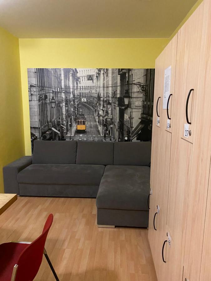 Easy Housing Hostel Praag Buitenkant foto