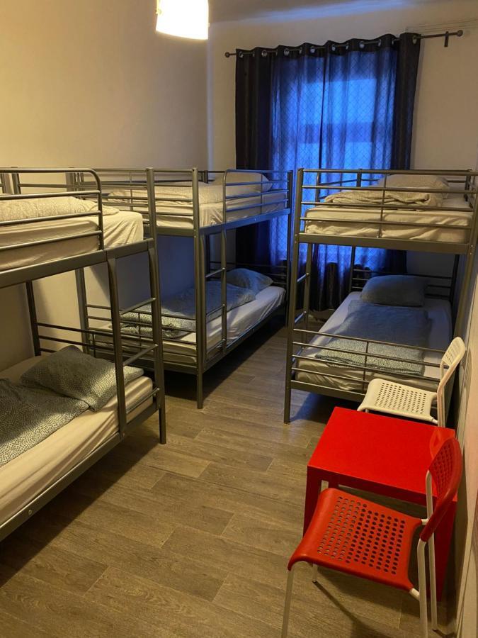Easy Housing Hostel Praag Buitenkant foto