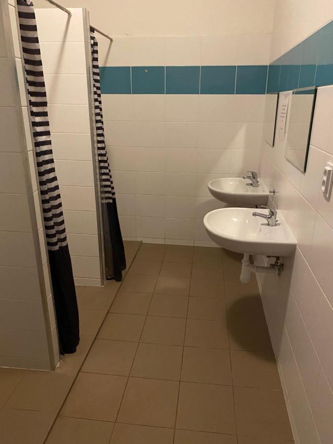 Easy Housing Hostel Praag Buitenkant foto