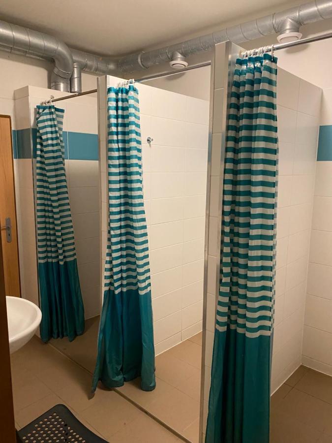 Easy Housing Hostel Praag Buitenkant foto