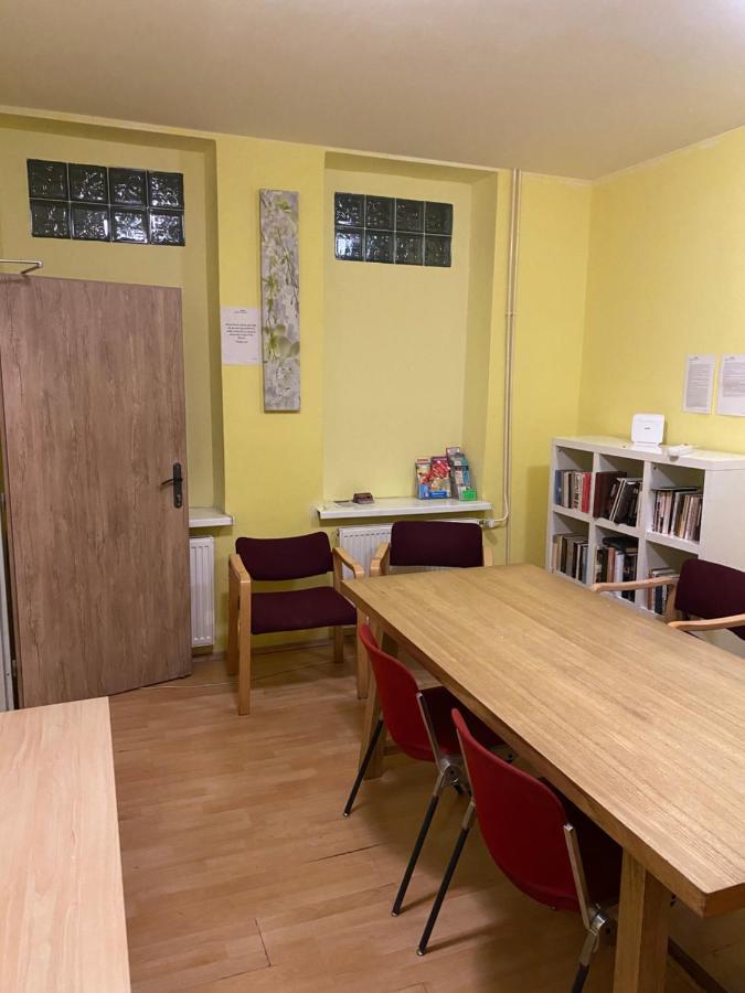 Easy Housing Hostel Praag Buitenkant foto
