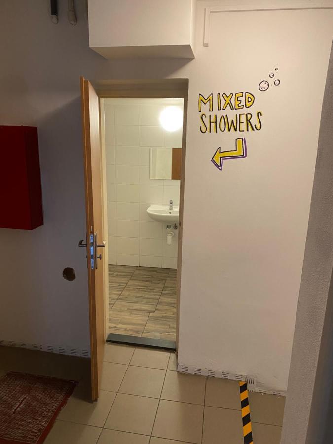 Easy Housing Hostel Praag Buitenkant foto