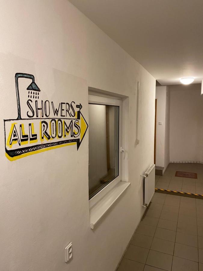 Easy Housing Hostel Praag Buitenkant foto
