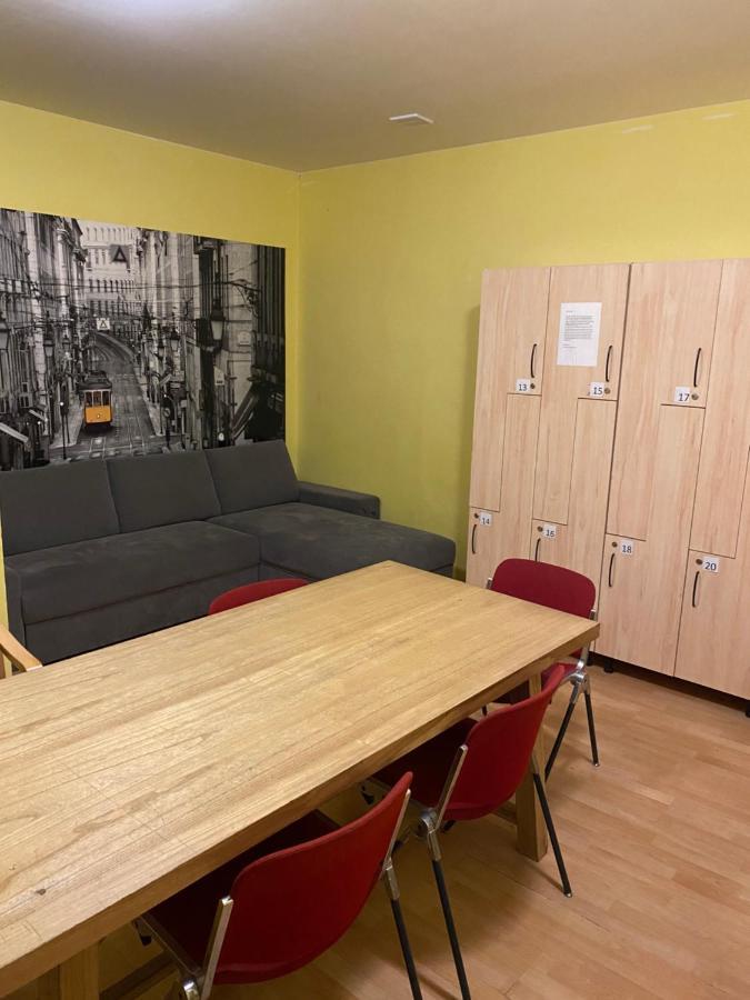 Easy Housing Hostel Praag Buitenkant foto