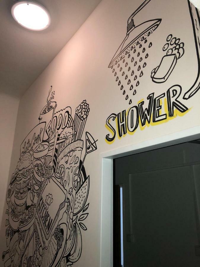 Easy Housing Hostel Praag Buitenkant foto